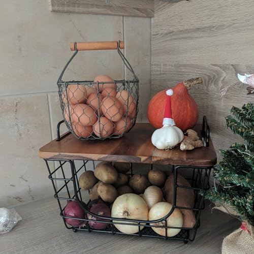 Round Chicken Wire Egg Basket with Wooden Handle