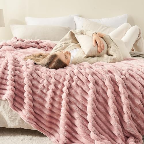 NEWCOSPLAY Super Soft Throw Blanket Pink 3D Ribbed Jacquard Flannel Fleece 50x60