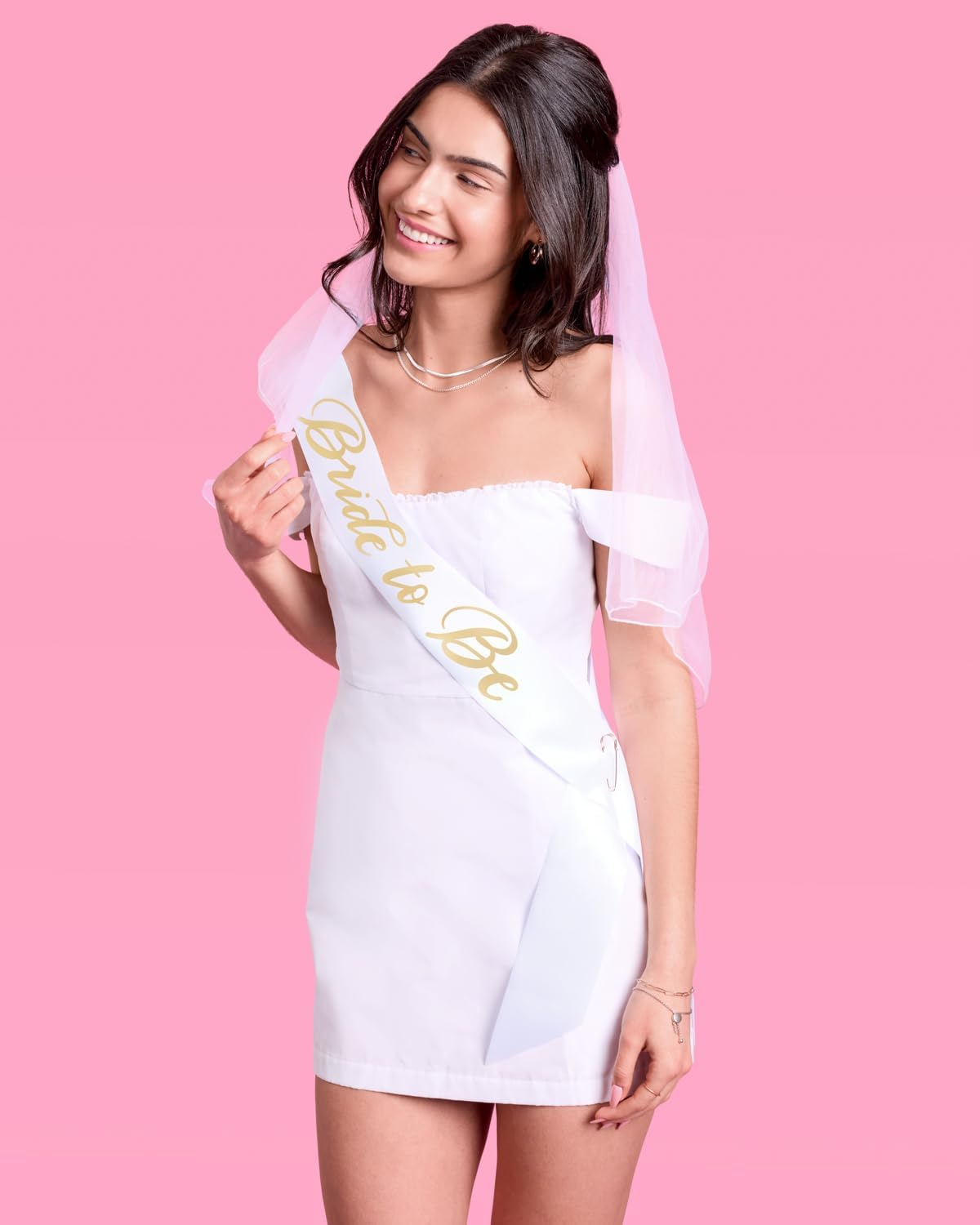Xo Fetti Bachelorette Party Sash and Veil Kit