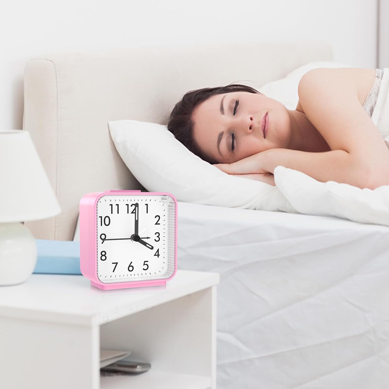 AMIR Analog Alarm Clock with Snooze and Light
