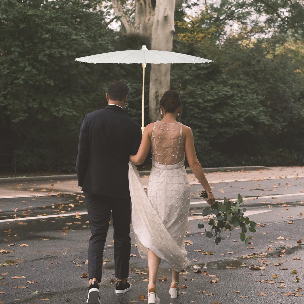 7 Pack White Wedding Umbrellas 33 Inches for Decor