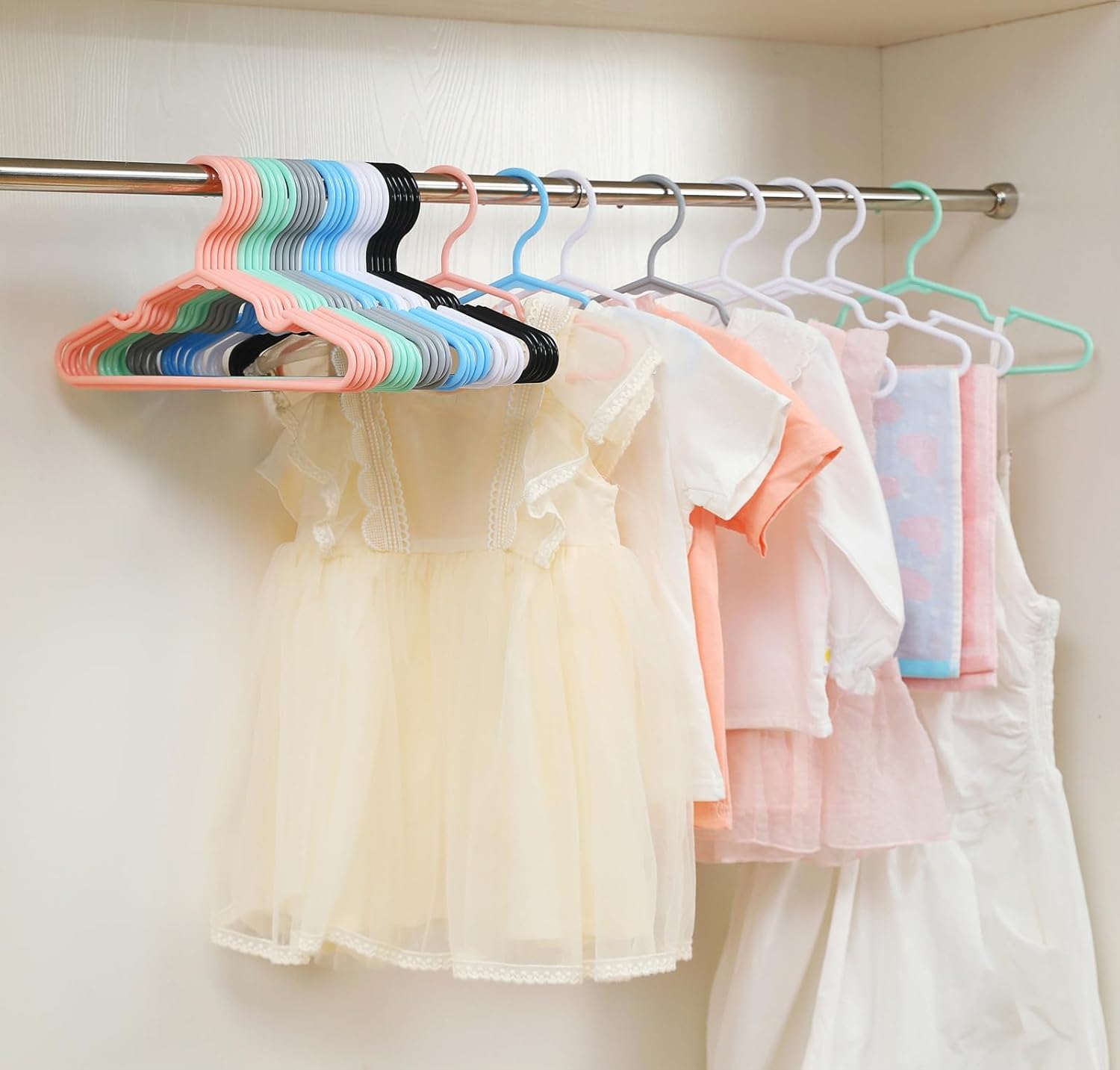 120-Piece White Plastic Baby Closet Hangers for Newborn Clothes