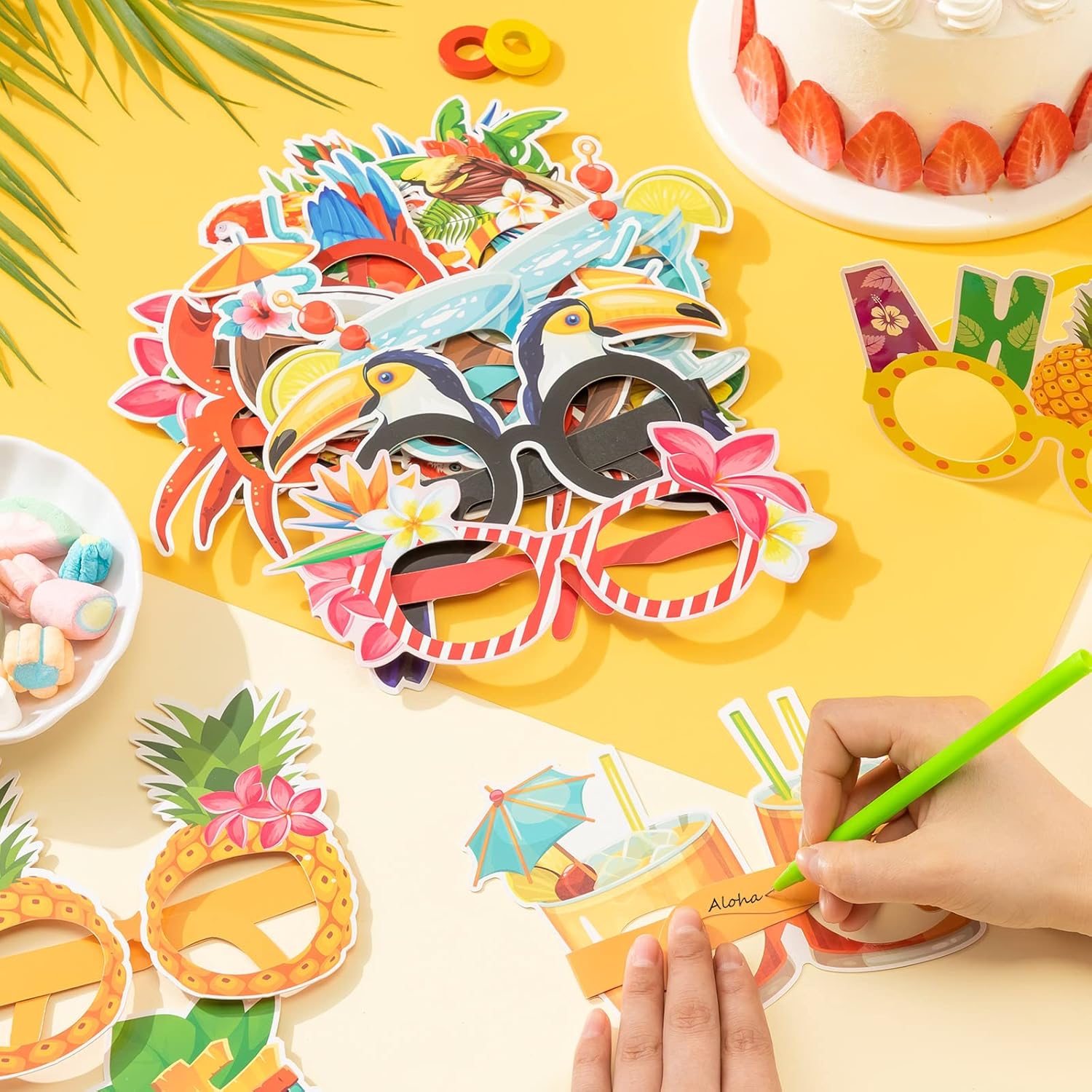 Vinsot 32 Pack Hawaiian Paper Glasses for Beach Parties