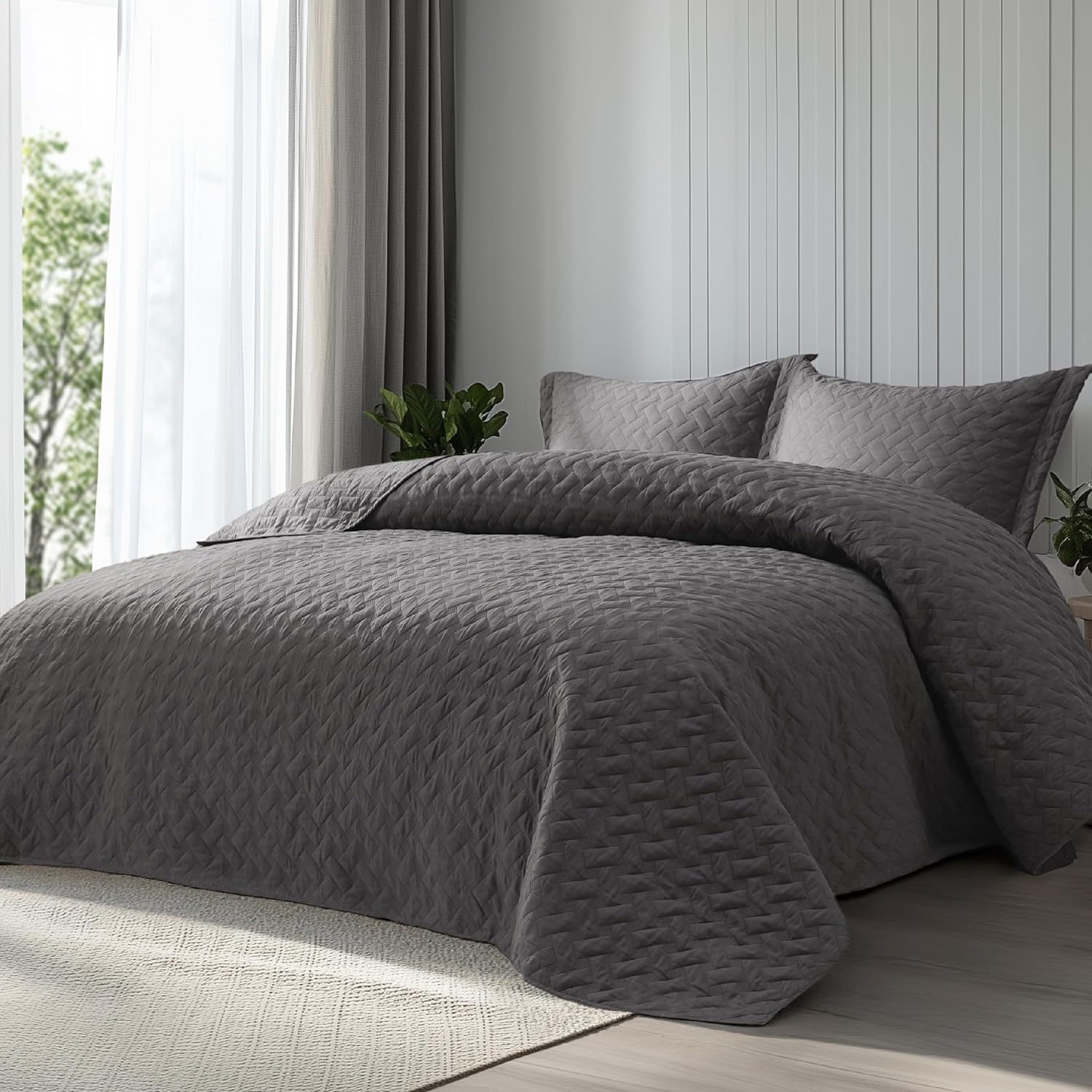Bedsure King Size Quilt - Grey Basket Weave Bedspread