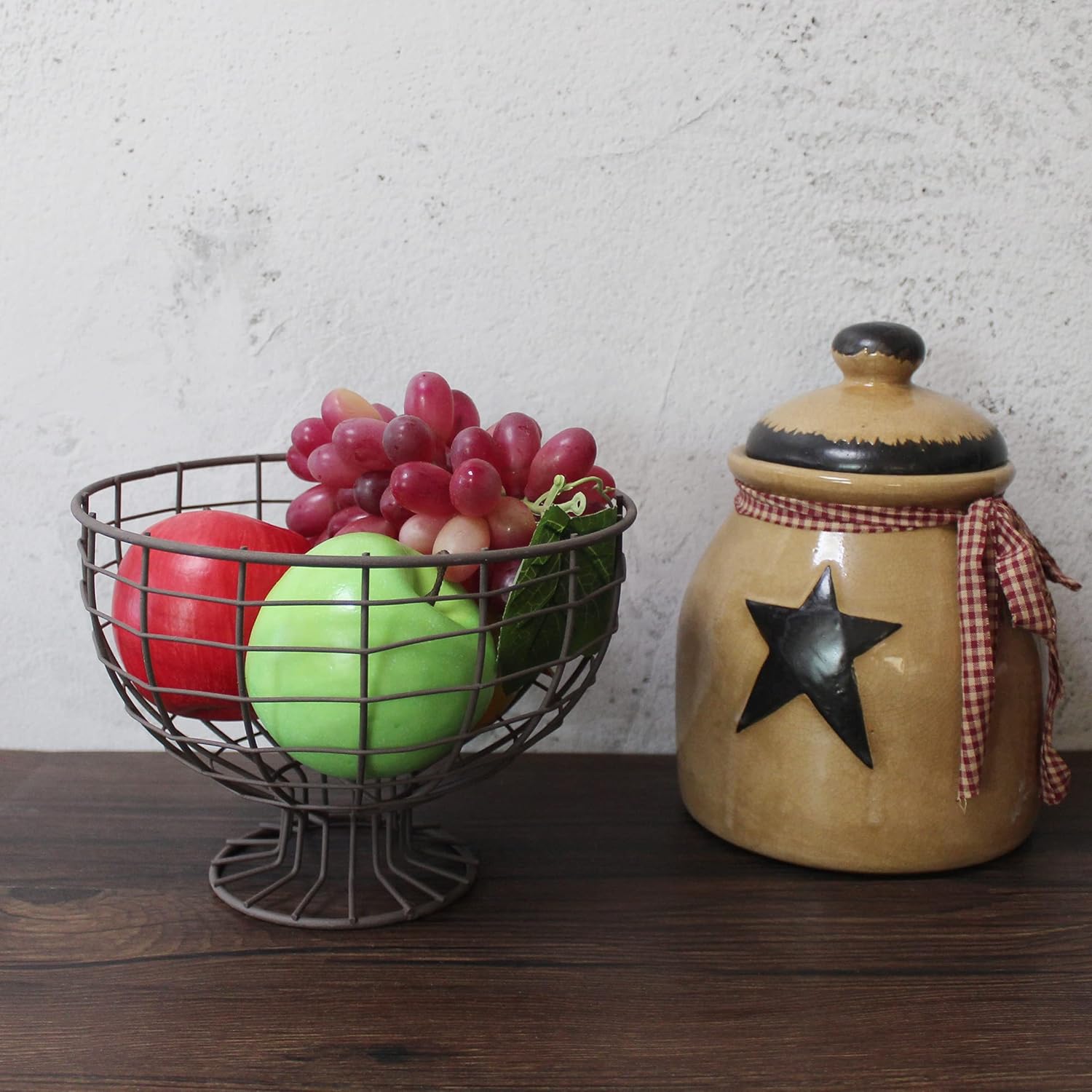 Rusty Metal Wire Round Egg Basket with Pedestal