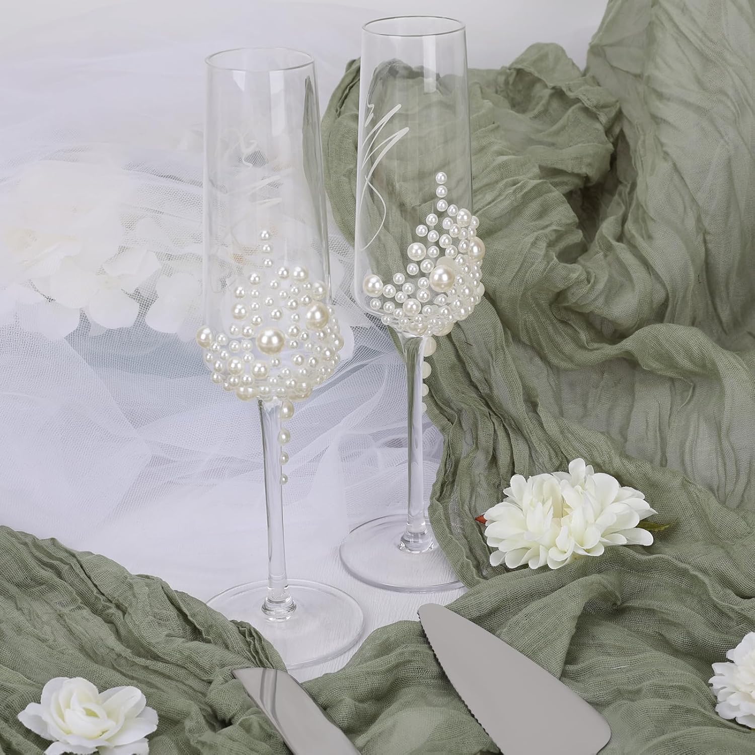 Mr And Mrs Champagne Flutes With Pearls Wedding Set