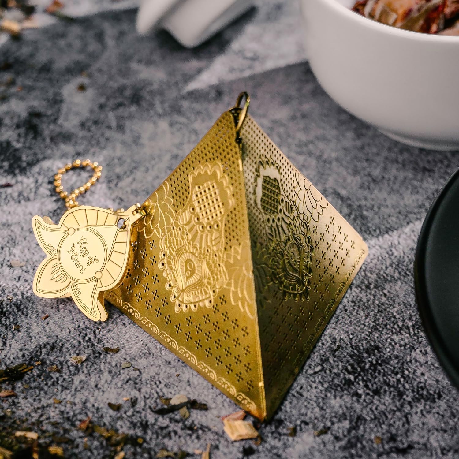 Loose Leaf Tea Infuser Pyramid Shape - Gold